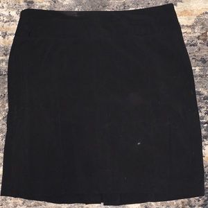 Harvé Benard size 12 black pencil skirt.